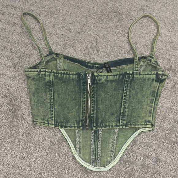 PrettyLittleThing Green Tint Vintage Wash Curved Hem Denim Corset Top Size 2 - Picture 7 of 7